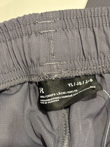 Under Armour Youth Boys Gray Sportstyle Woven Pants Zip Cuff Size XL NWT - Picture 5 of 9
