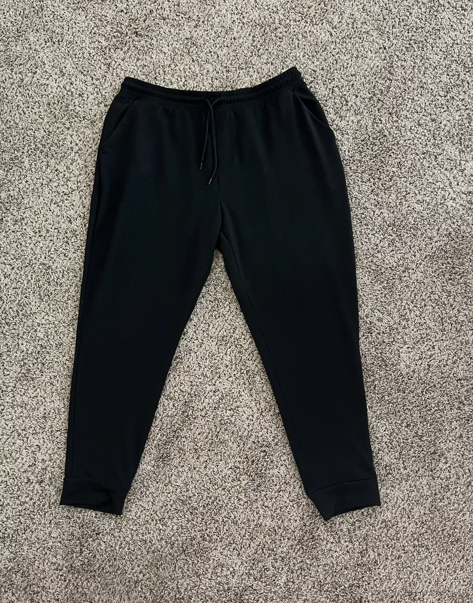 Men’s black sweatpants size XL (40-42)