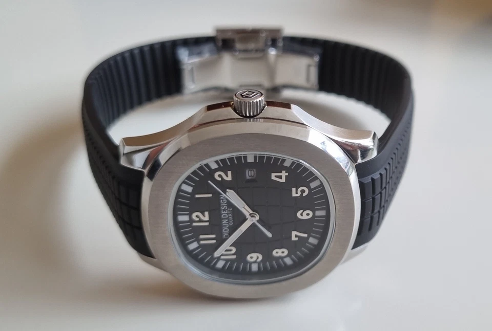 Men’s Watch Black Didun Design Quartz Resin Strap — 第 2/4 张图片