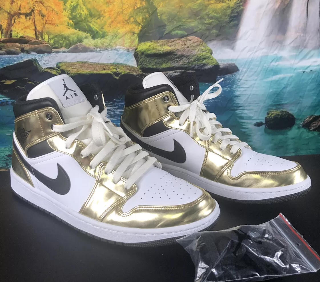 Best Look Yet at the 'Metallic Gold' Air Jordan 1 High