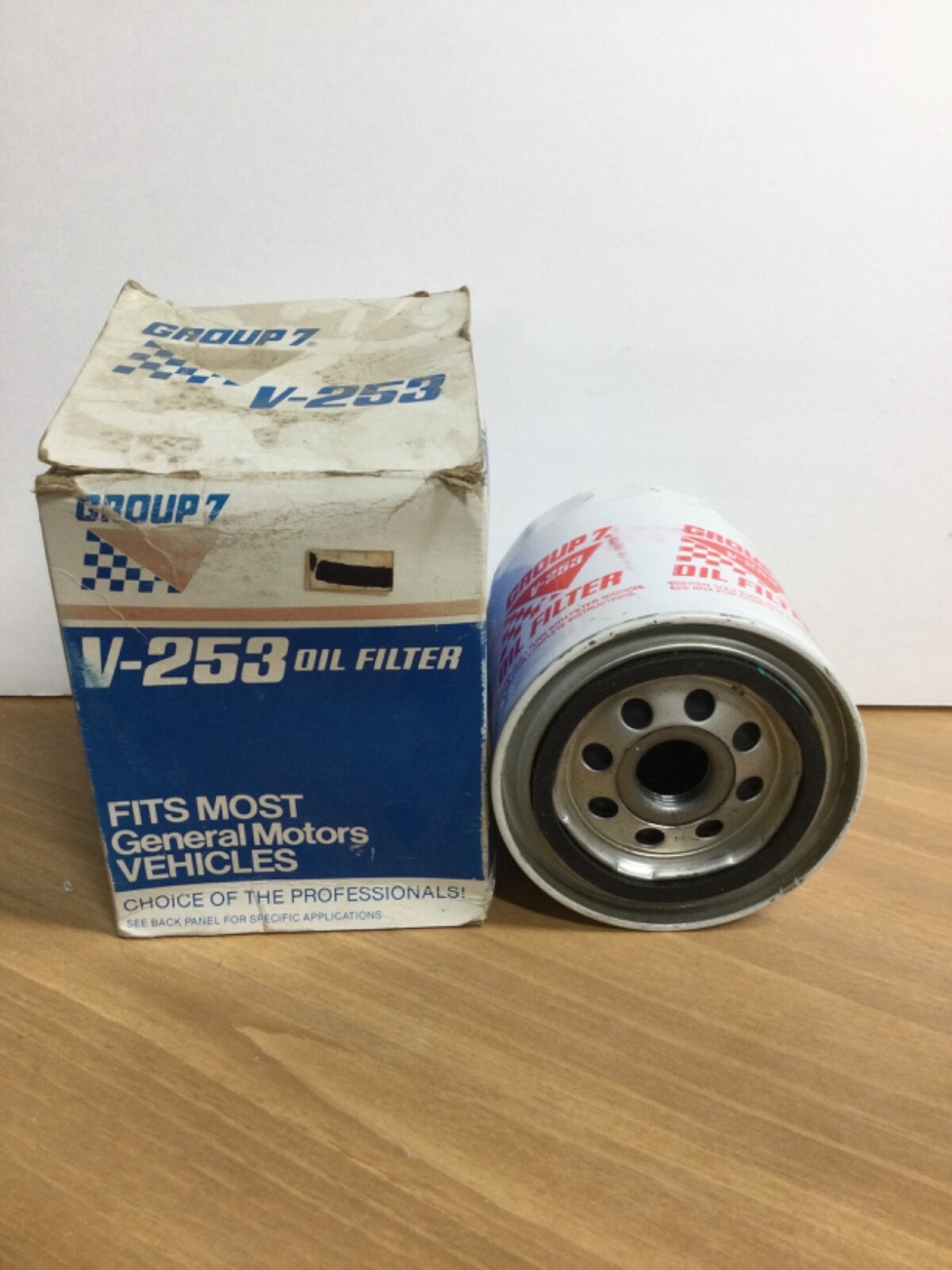 Group 7 Engine Oil Filter V-253