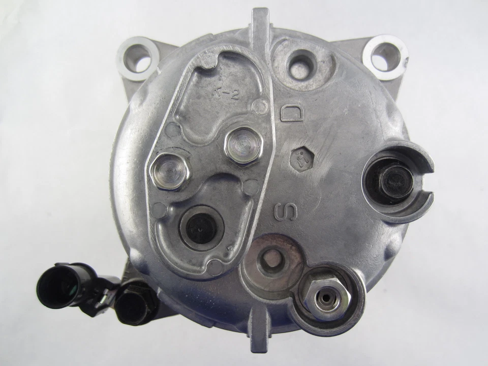 Nuevo compresor de aire acondicionado para Volvo S40 / V40 2000-2004 (solo montaje en oreja de 1,9 L)  Foto 2 de 3