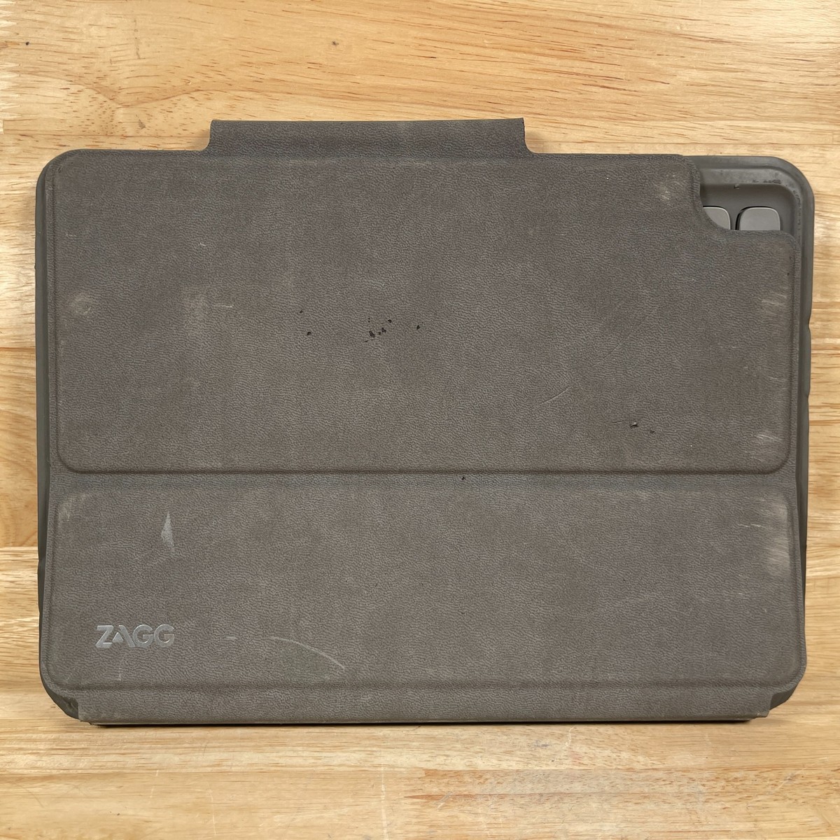 Zagg Pro Keys ZKB108FBB34 Wireless Keyboard Folio Case for 10.2