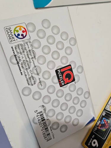 SmartGames IQ Puzzler Pro Compact Board Game Puzzle 120 3D Challenges - Picture 9 of 10