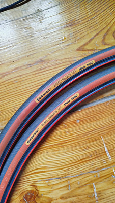 Continental Ultra 3000 2x Fahrradreifen 700C 23mm Drahtreifen Schwarz/Orange