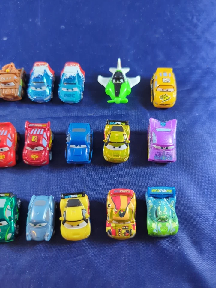 Лот из 27 литых гоночных мини-автомобилей Disney Pixar от Mattel смешанная коллекция - Изображение 4 из 4