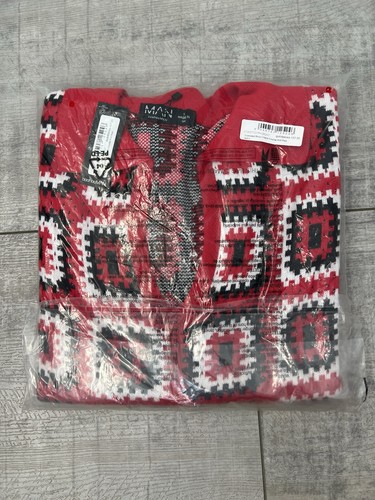 NWT Men’s Boohoo OVERSIZED BOXY V NECK CROCHET KNIT POLO Red Small - Picture 6 of 6
