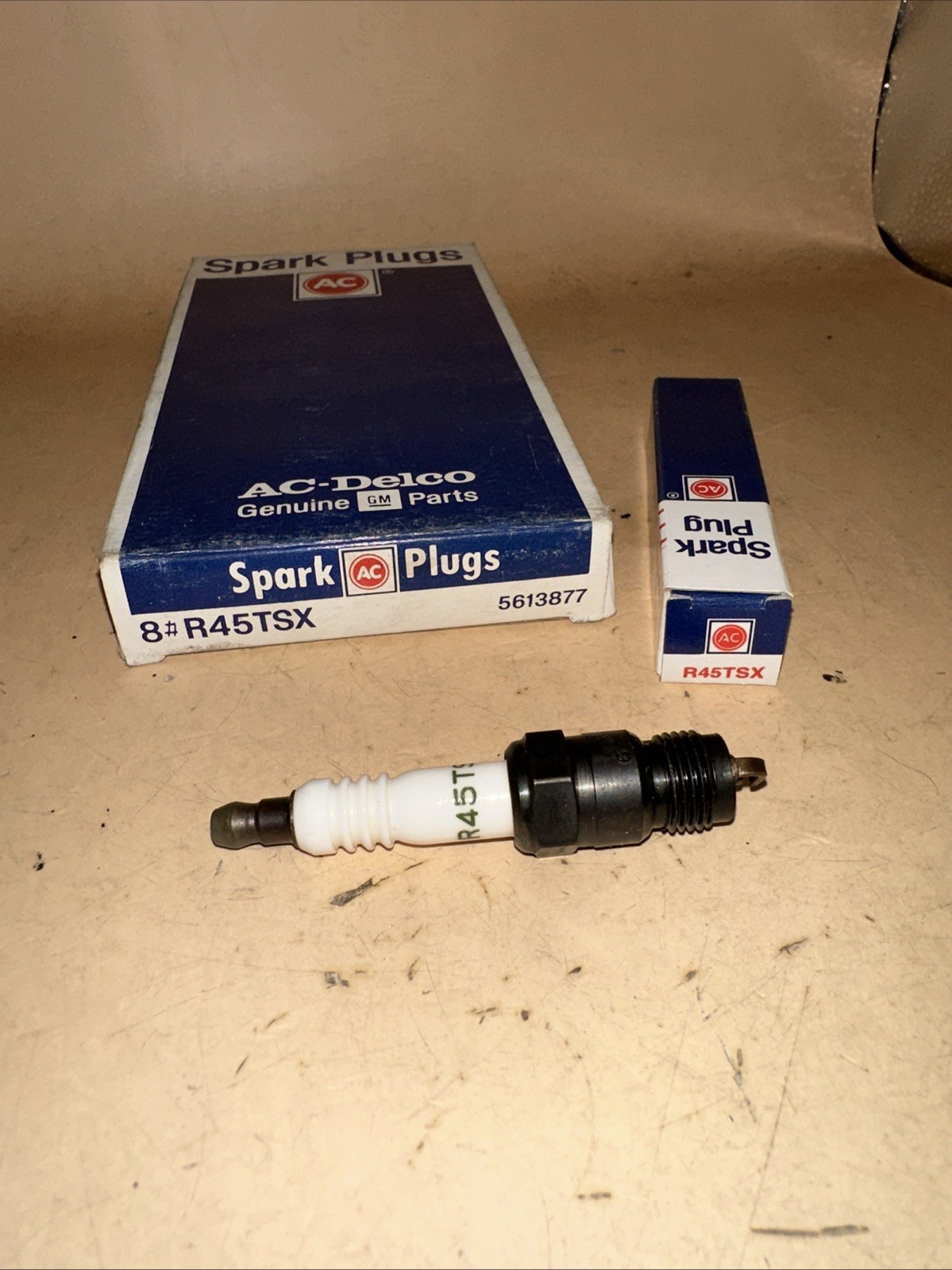 8 ACDelco R45TSX Spark Plugs Fits 79-86 CAMARO  MUSTANG More Tap Desc.