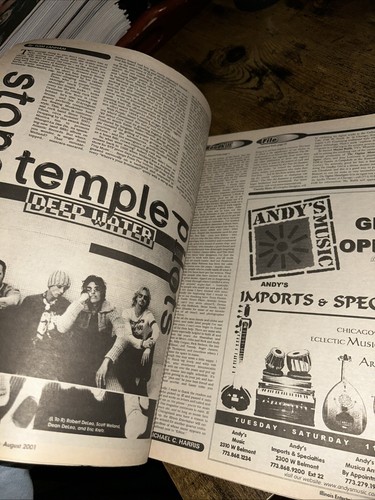 Illinois Entertainer Issue(Aug 2001) Stone Temple Pilots +Weiland Article/Cover - Picture 6 of 8