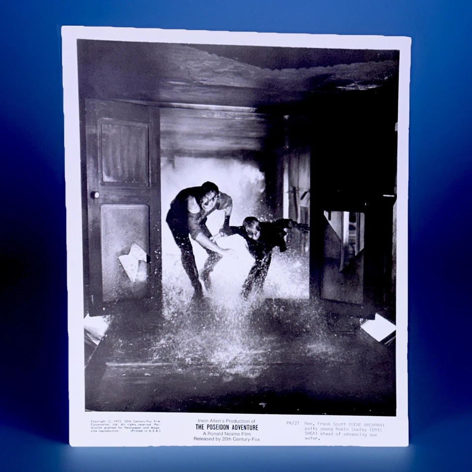 The Poseidon Adventure - 8x10 brillante blanco y negro película fija 1972 Gene Hackman Foto 2 de 4