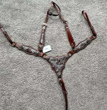 New Showman Gladiator Horse Tack Set Medium Oil Turquoise Steer Head Design