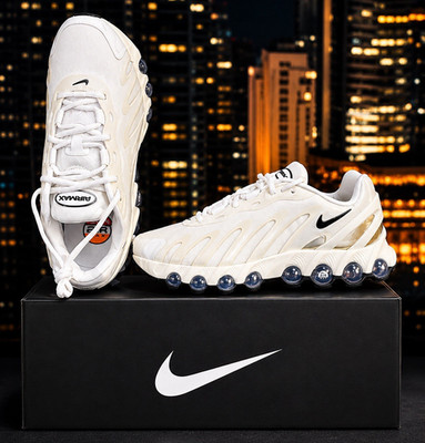 Nike Air Max Men's White Low Top Lace-Up Athletic Sneakers New w/ Box