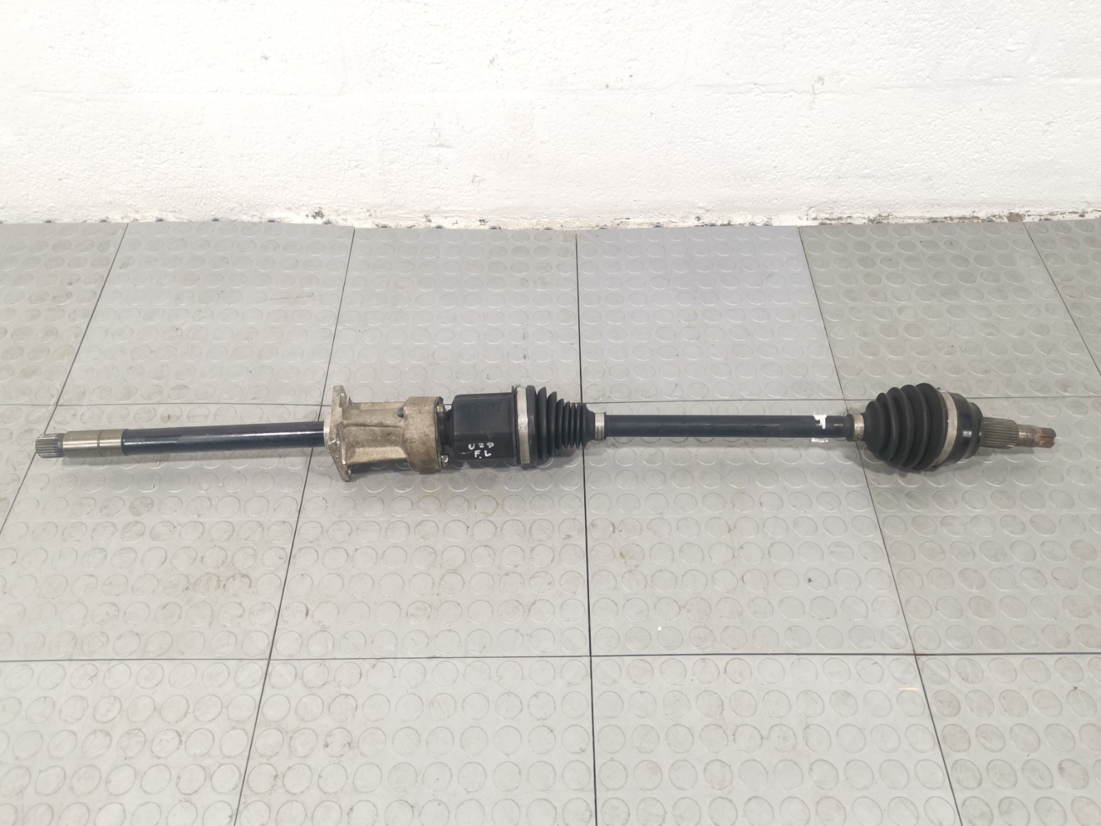 Maserati Ghibli S Q4 2015 3.0 L Front Left Driver Side CV Axle Half Shaft OEM