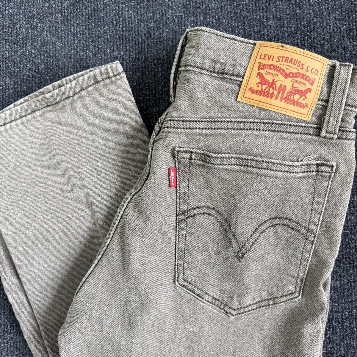 Levis Jeans Womens 26 Wedgie Straight Gray Denim Regular Straight 