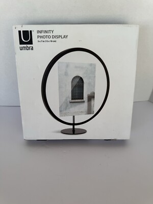 Umbra Infinity Photo Display