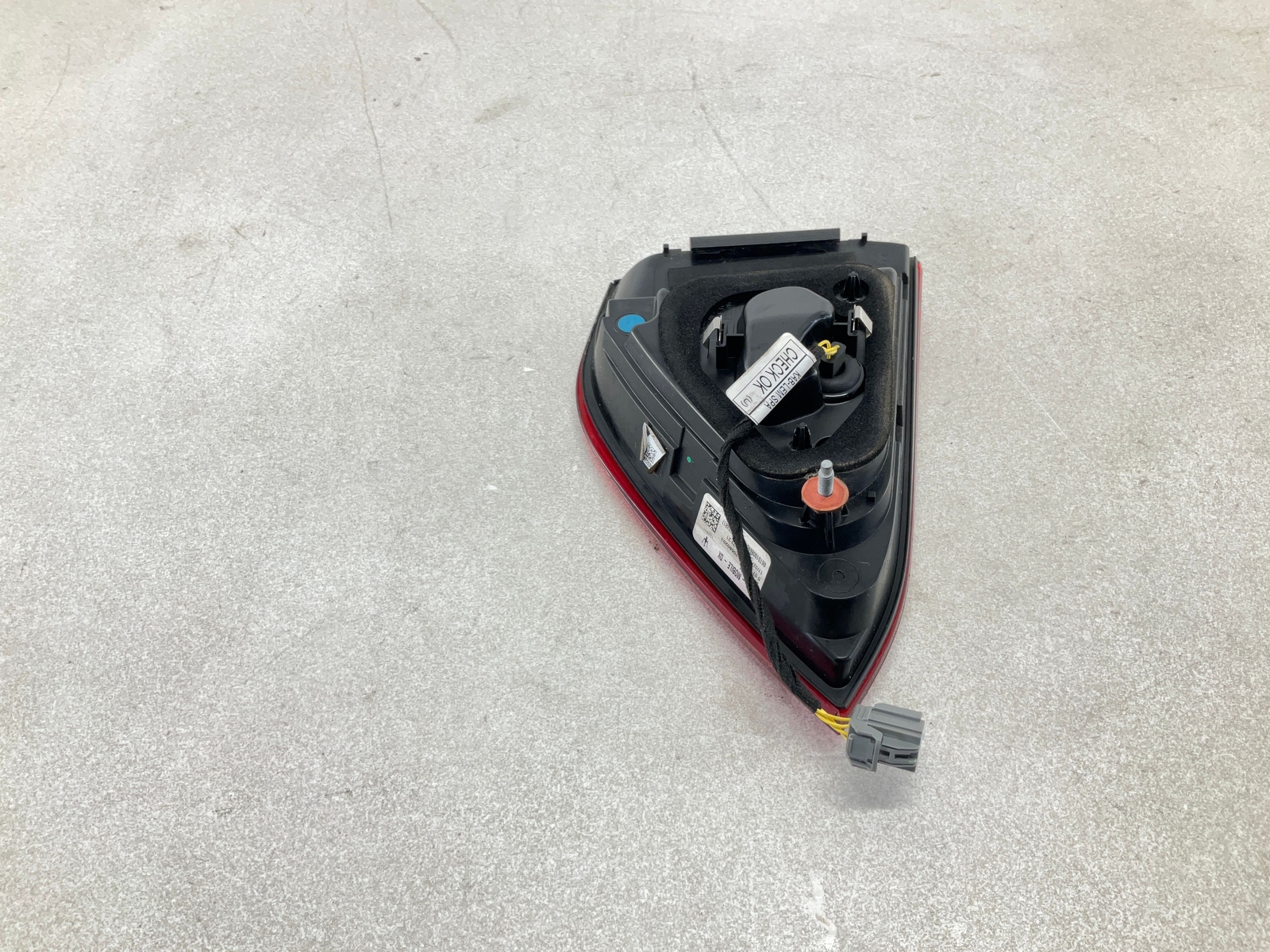 17-20 MASERATI Levante Trunk Lid Right Passenger Tail Light Lamp OEM