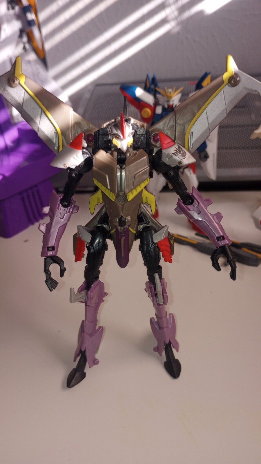 TRANSFORMERS PRIME BEAST HUNTERS DELUXE CLASS - STARSCREAM (Read Description)