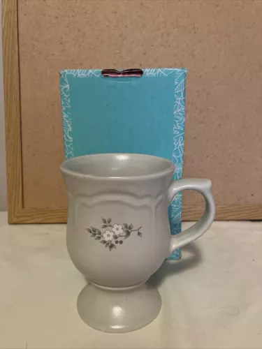 Pfaltzgraff Heirloom Pedestal Footed Coffee Mug