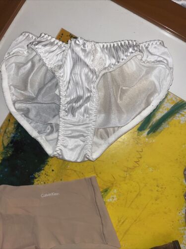Vintage Lot Candie's Nylon, Satin, Seamless, String Bikini Small MediumPanties - Picture 5 of 16