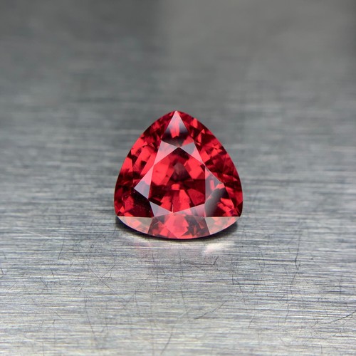 4.35 Cts Natural Red Umbalite Garnet Trillion Cut Loose Gemstone Perfect Faceted - Picture 3 of 8