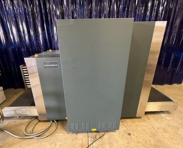 Smiths Heimann HI-SCAN 100100T-2is Oversize Luggage XRAY Smiths Heimann HI-SCAN 100100T-2is Oversize Luggage XRAY