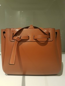 loewe lazo