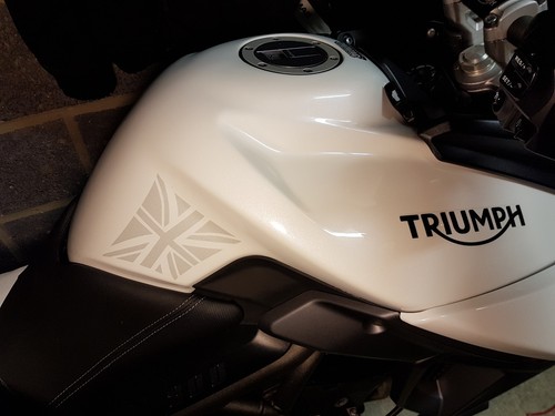 Triumph Tiger 800 2015- Present SIDE TANK PROTECTORS "UNION JACK" ETCH EFFECT - Picture 7 of 8