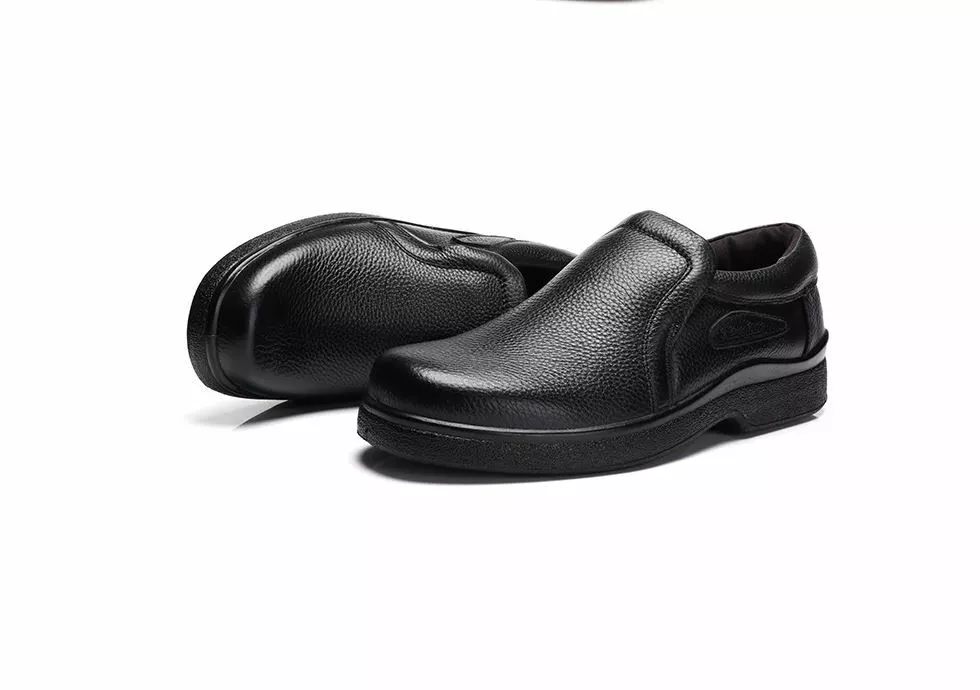 Men s Restaurant Oil Resistant Kitchen Work Shoes Leather shoes Slip On Skid