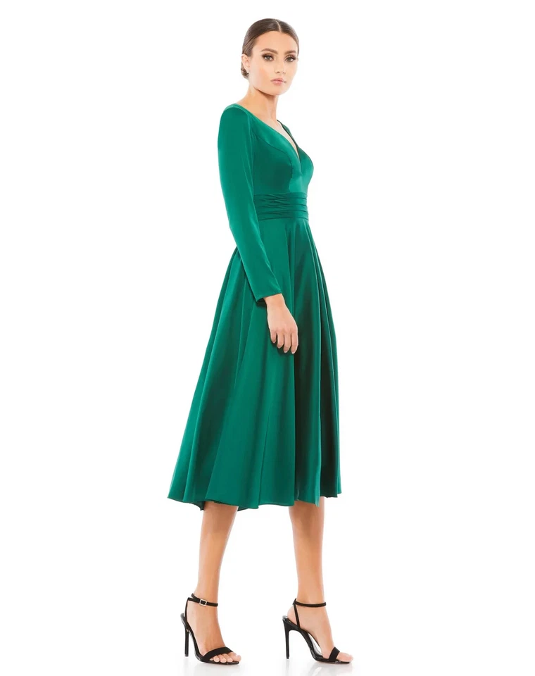 Vestido midi de cóctel Mac Duggal verde esmeralda manga larga cuello profundo talla 6 $338 Foto 2 de 4