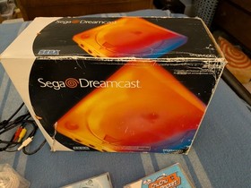 SEGA Dreamcast Console Complete in box (2 OEM controllers, VMU, games) TESTED