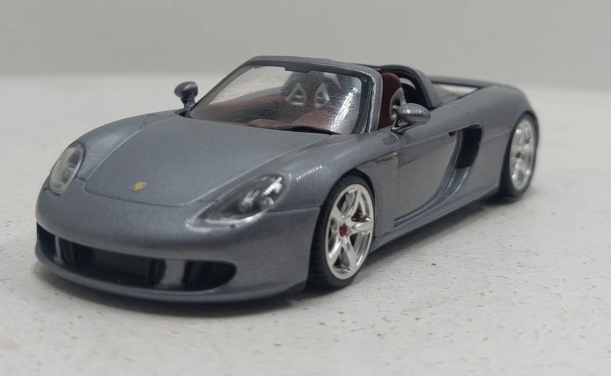 PORSCHE 911 997 II GT3 RS 3.8 2009 GREY WITH RED DECOR MINICHAMPS 403069117 1:43