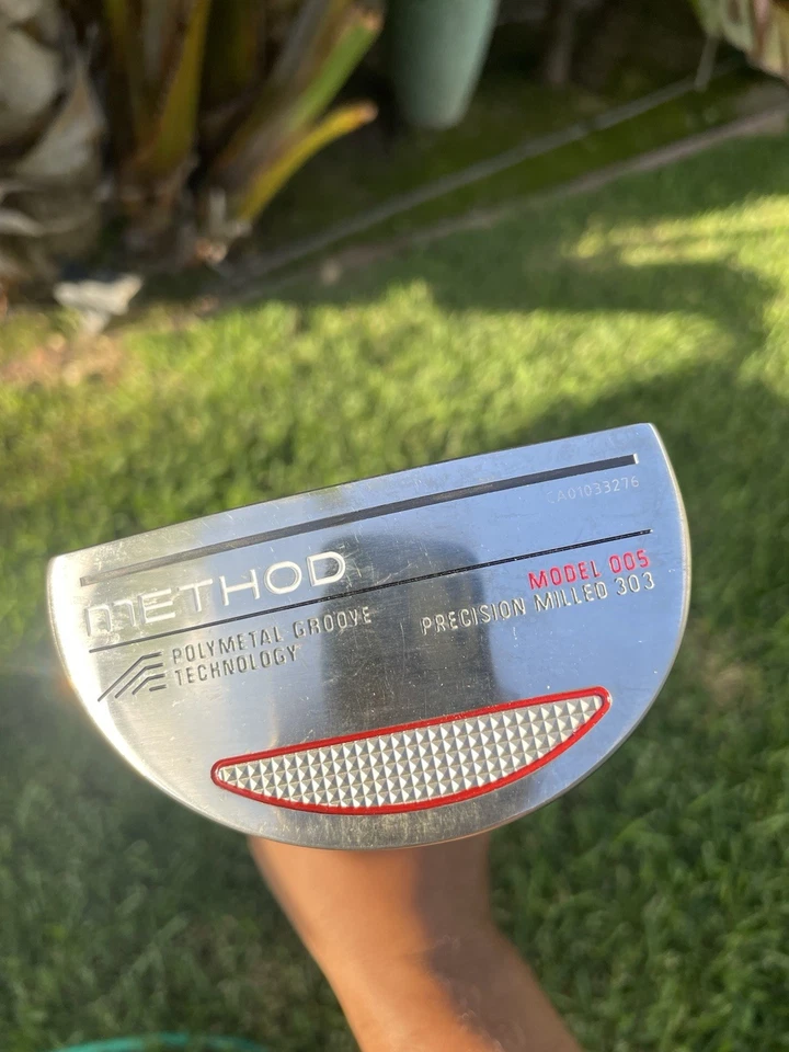 "Putter Nike Method 005 LH 35"" todo original" Foto 3 de 4