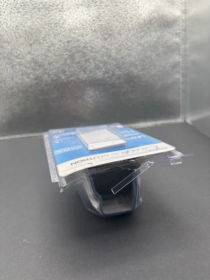 Interruptor atenuador de iluminación Lutron PD-6WCL-WH-R - blanco Foto 3 de 3