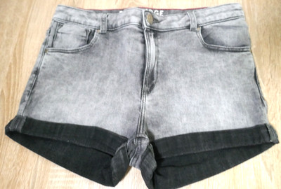  BLUE RIDGE GRAU- SCHWARZE JEANS SHORTS GRÖßE 170 SUPER SKINNY  GUMMIBAND INNEN