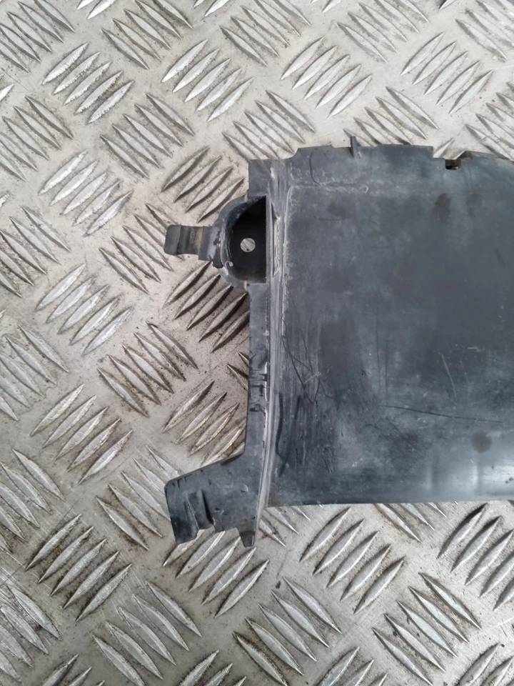 JAGUAR XE X760 2015-2019 Moldura Del Parachoques Delantero Derecho - Imagen 2 de 4