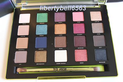AUTHENTIC Urban Decay VICE 3 Eye Shadow Palette + Makeup Bag - NEW IN BOX
