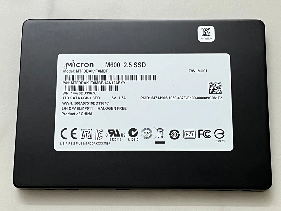 Micron Crucial M600 SSD interno da 1 TB MTFDDAK1T0MBF 2,5" SATA III 6Gb/s 7mm SSD