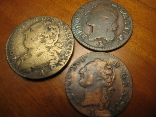 Lot 3 monnaies Royale Louis XVI 1/2 sol 1784 T et 1789 T et 12 deniers - Photo 1/2