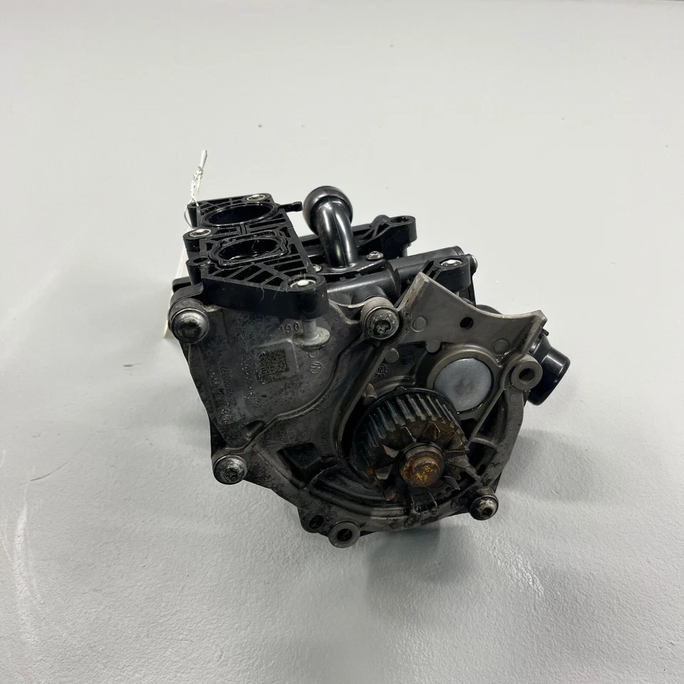 AUDI A5 Quattro 2018-2023 motor refrigerante termostato bomba de agua OEM Foto 2 de 4