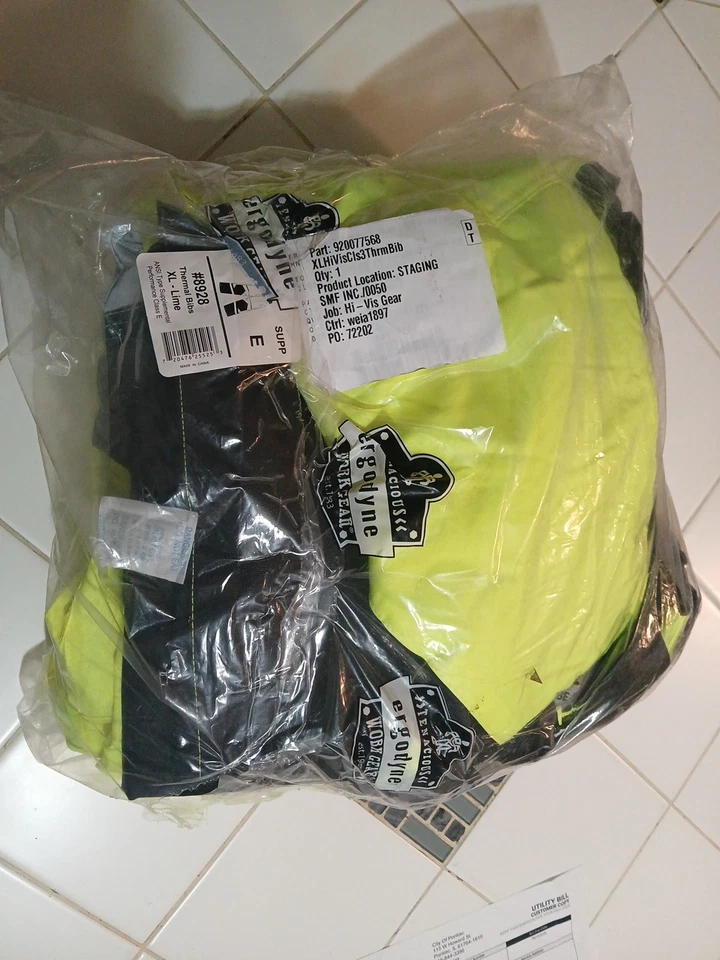 Mono de trabajo Ergodyne Glowear 8928 grande aislado de alta visibilidad Foto 4 de 4