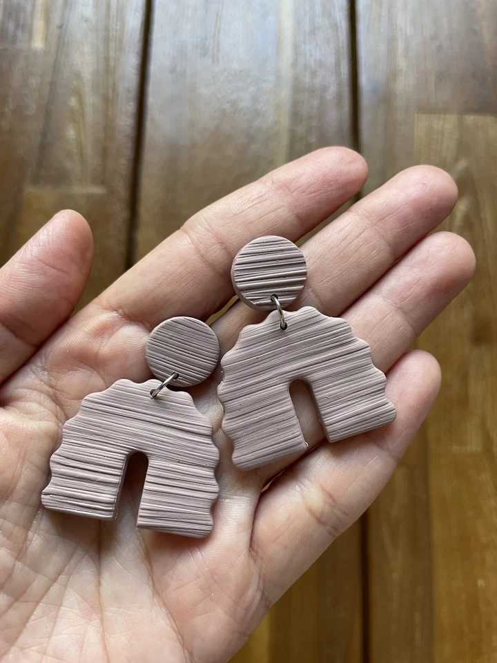 Neutral Arched Taupe Textured Dangling Earrings - Image 3 of 4