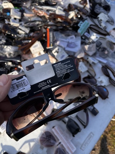 Joblot Of 200 Pairs mens & Women’s Sunglasses, Foster Grant, And Mixed Wholesale - Picture 16 of 19