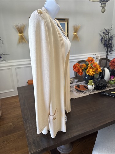 Suéter Cárdigan St. John Vintage - Mediano - Botón Dorado - Color Marfil/Crema - Imagen 7 de 15