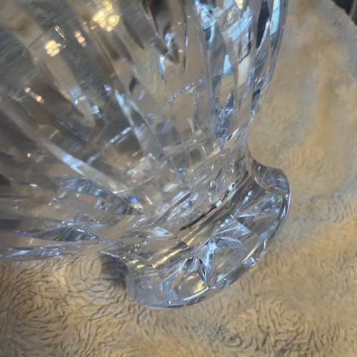 Marquis by Waterford Round-Footed Pedestal Bowl, Petal Design - Picture 6 of 9
