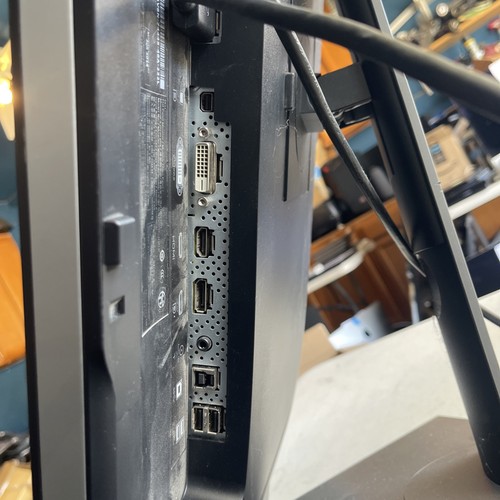 Dell UltraSharp 30" LCD Monitor U3014T MONITOR ONLY, NO STAND - Picture 5 of 5