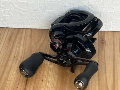 Shimano 17 scorpion DC 100hg Right Baitcasting Reel 7.2:1 Very