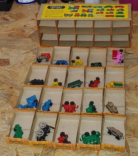 1950's CABINET OF TOYS No. 3737 SHACKMAN'S N.Y. Complete Set-ALL Drawers & Toys - Picture 2 of 24