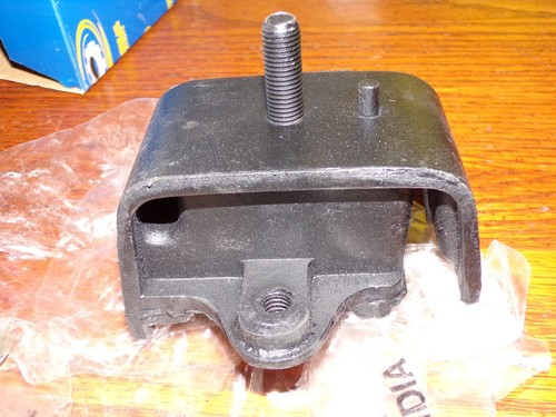 2xDatsun#11220-N3300,11220-E4100,DEA#A2401,BA#104-0828 240Z,260Z,280Z MOTOR MNTS - Picture 7 of 8