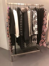 cavalletto appendiabiti in acciaio per negozio o closed