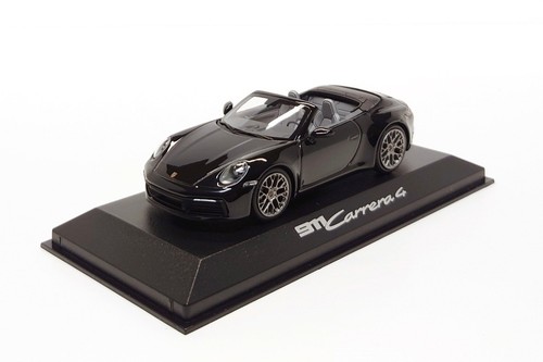 Minichamps 1:43 Porsche 911 Carrera 4 Cabriolet (992) in Black (Dealer Edition) - Picture 6 of 9
